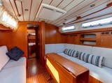 Hallberg-Rassy 40 saloon